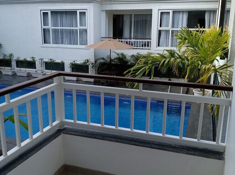 Отель Okean De Goa Vagator