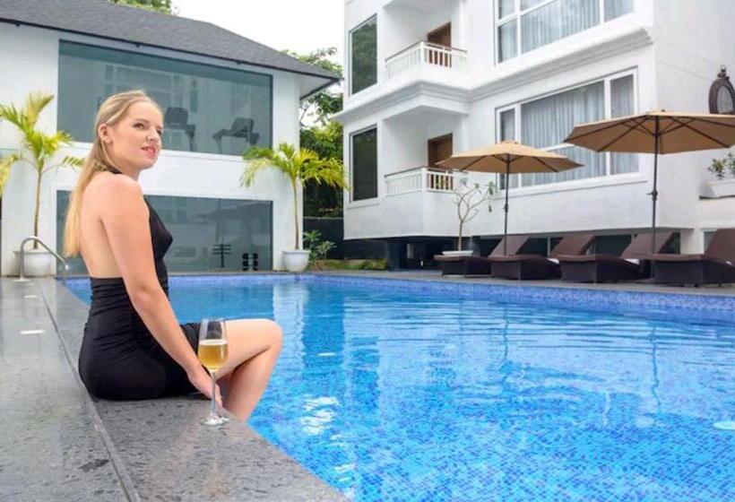 Отель Okean De Goa Vagator