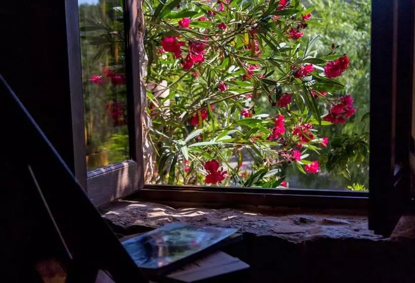 هتل Rural Can Pujolet