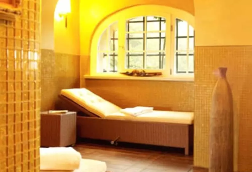 Hotelli Bernsteinschloss Wendorf