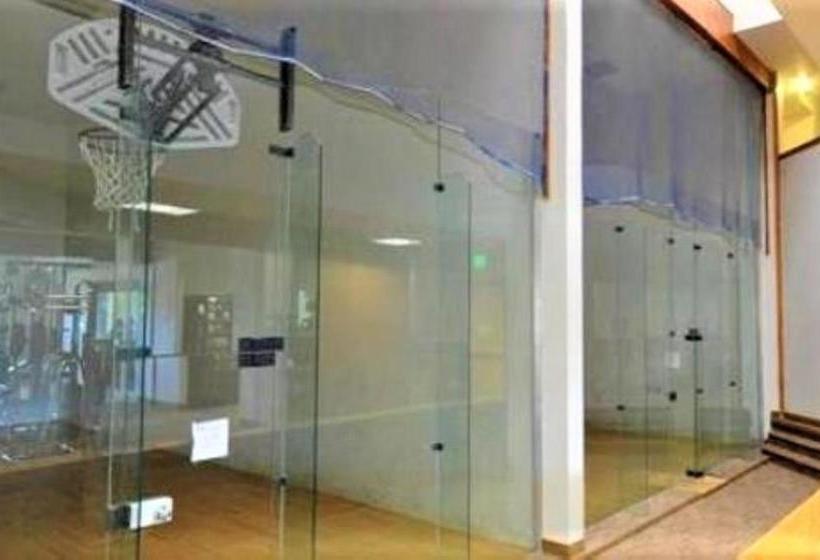 فندق Pines At Meadow Ridge