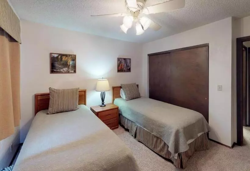 Hotelli Pines At Meadow Ridge