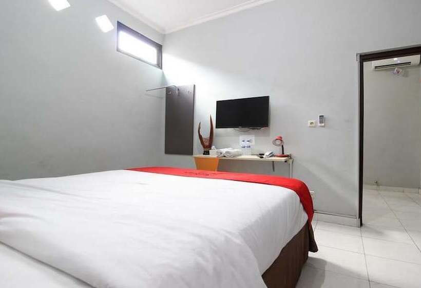 Reddoorz Plus @ Hotel Star 88