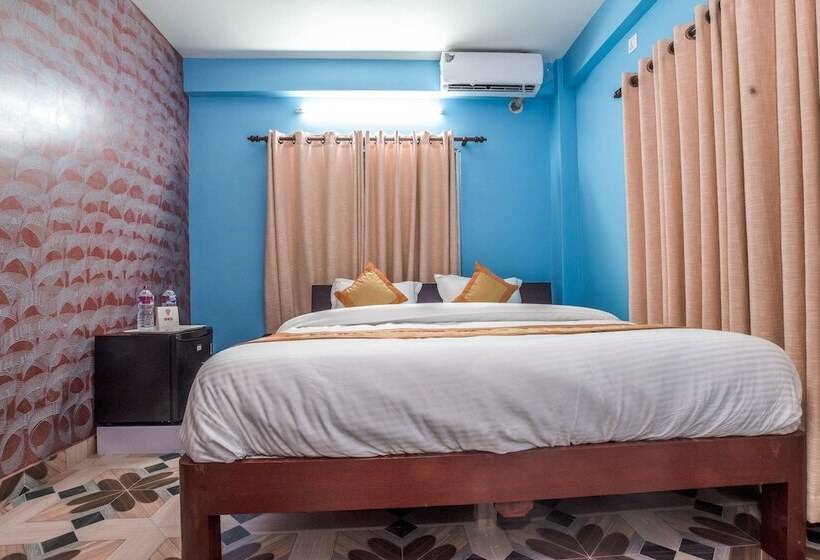 هتل Omega By Oyo Rooms