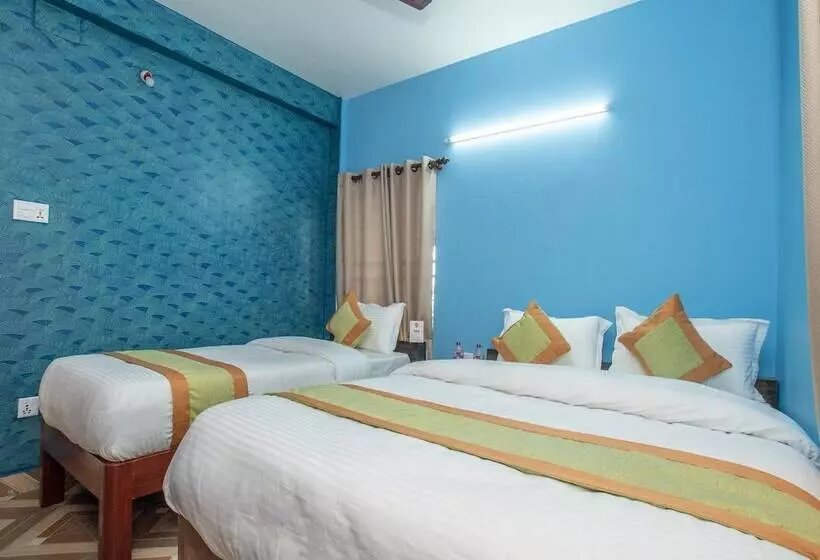 هتل Omega By Oyo Rooms