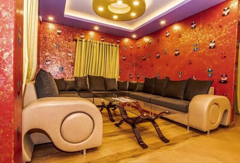 هتل Omega By Oyo Rooms