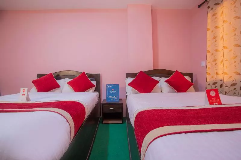 هتل Pranisha Inn