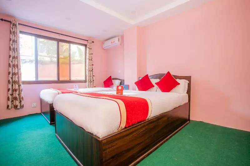 هتل Pranisha Inn