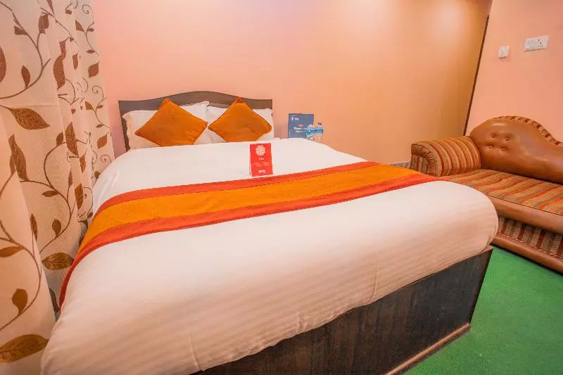 هتل Pranisha Inn