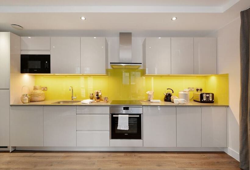 Twyne House Apartments