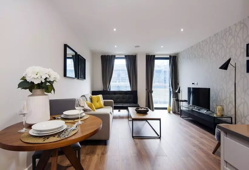 Twyne House Apartments