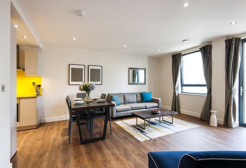 Twyne House Apartments