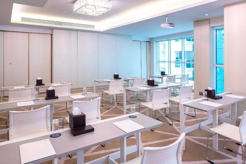 هتل Four Points By Sheraton Sharjah