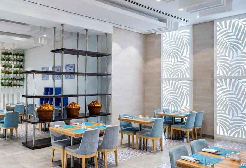 هتل Four Points By Sheraton Sharjah