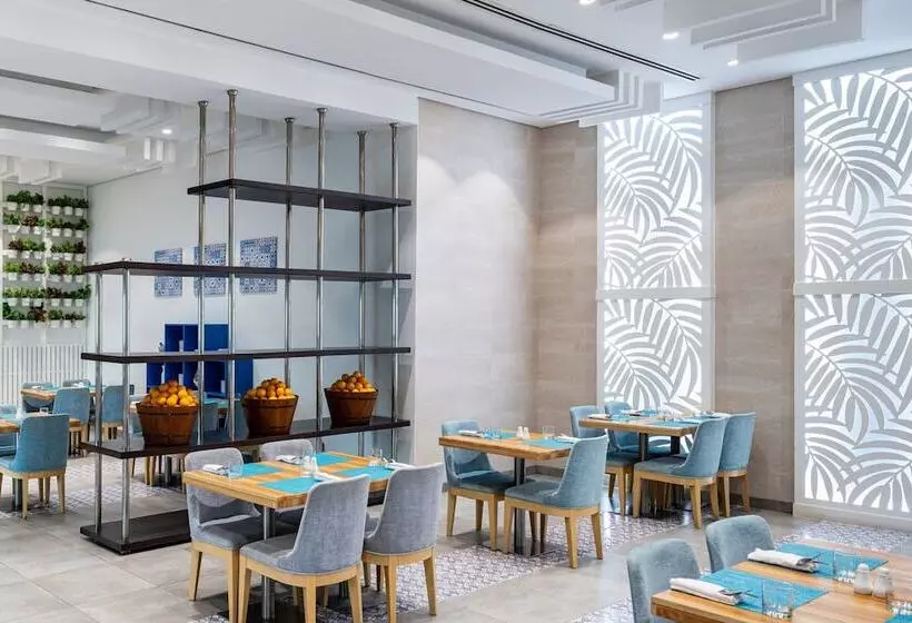 ホテル Four Points By Sheraton Sharjah