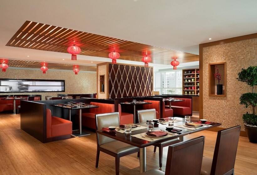 هتل Four Points By Sheraton Sharjah