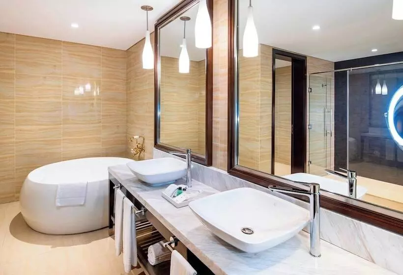 ホテル Four Points By Sheraton Sharjah