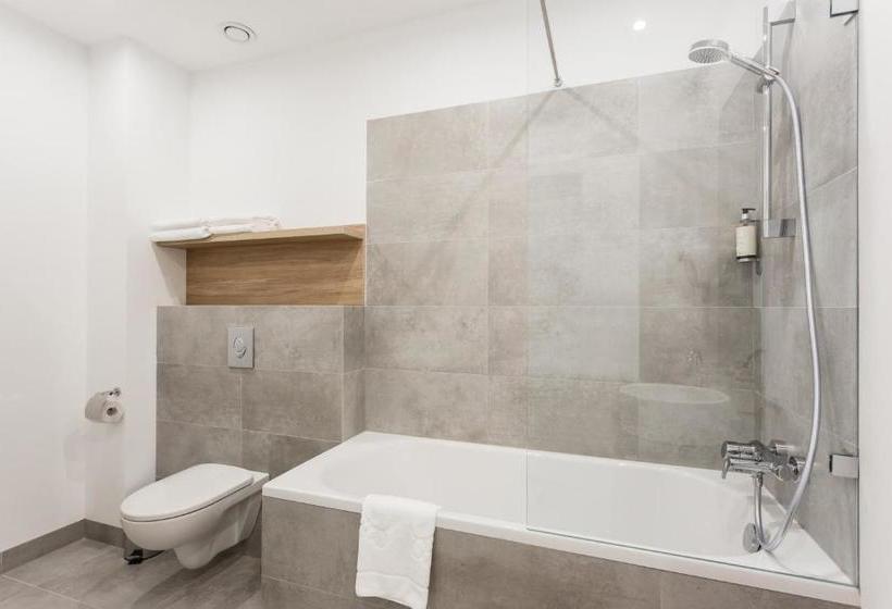 S6 By Platinum Residence