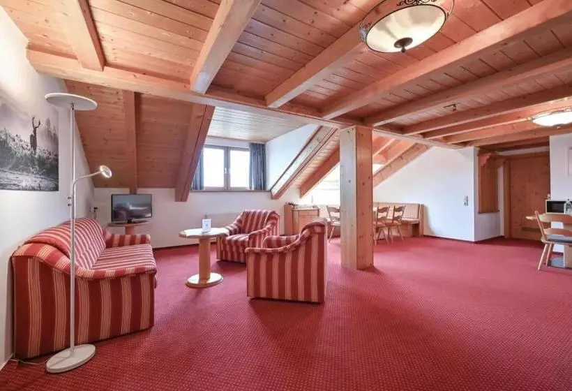 Hostelli Residenz Hopfensee