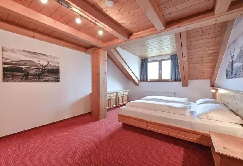 Hostelli Residenz Hopfensee