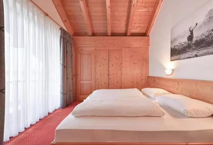 Hostelli Residenz Hopfensee