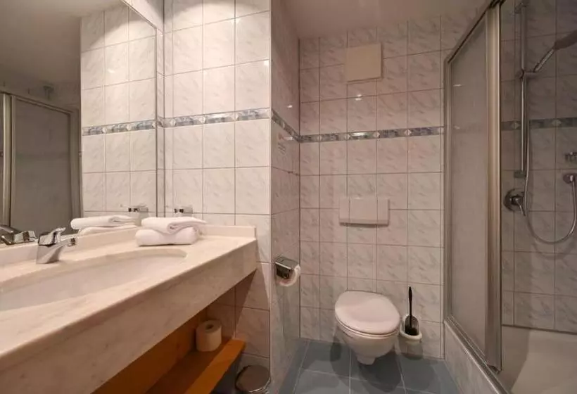 Hostelli Residenz Hopfensee