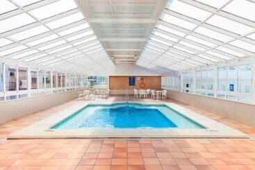 فندق Port Fiesta Park