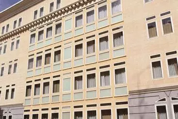 בית מלון כפרי NH Madrid Lagasca