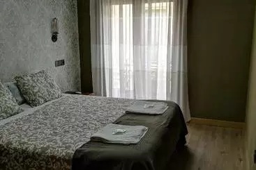 فندق Hostal Juan Bravo