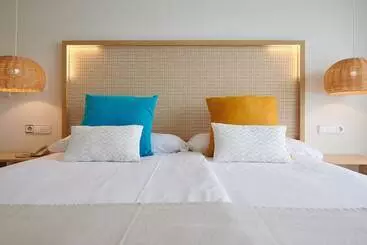 Apartamentos Cala Santanyi