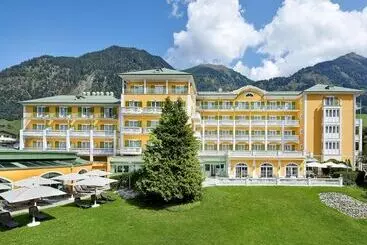 Отель Das Alpenhaus Gasteinertal