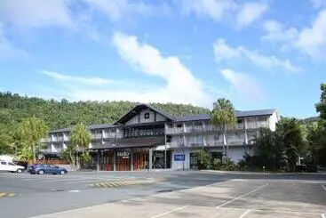 בית מלון כפרי Mantra Club Croc