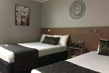 בית מלון כפרי Burnie Central Townhouse