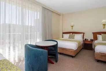 فندق Noah S On The Beach