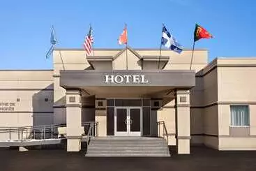 Otel Days Inn Blainville & Centre De Conférence