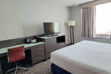 هتل Best Western Plus Vancouver Airport