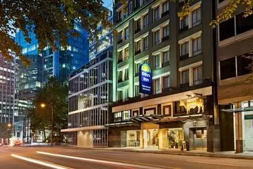 فندق Days Inn By Wyndham Vancouver Downtown