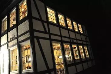 Akzent Hotel Zur Wasserburg   Hotel Garni Bed & Breakfast