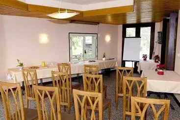 هتل Logis Hôtel De La Bruyere