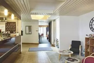 هتل Logis Hôtel De La Bruyere