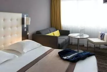 בית מלון כפרי Hôtel Mercure Bourgenbresse