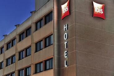 בית מלון כפרי Ibis Lille Tourcoing Centre