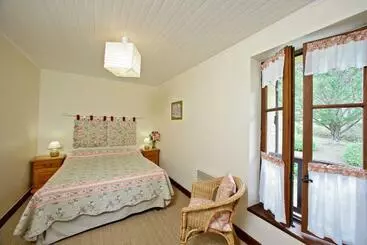 בית מלון כפרי Auberge Lou Peyrol