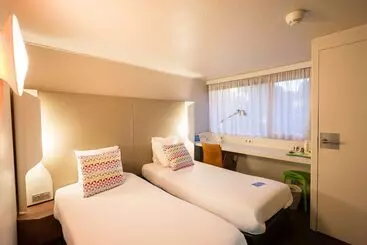 فندق Campanile Montesson Le Vesinet