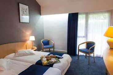 هتل Logis Le Relais Fleuri