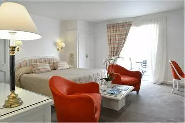 בית מלון כפרי La Pinede