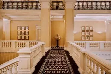 Hotel Saint James Paris   Relais & Chateaux