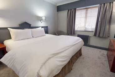 Village Hotel Manchester Hyde