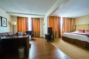 Hotel Golden Tulip Accra