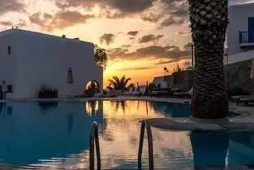 Poseidon Hotel Suites